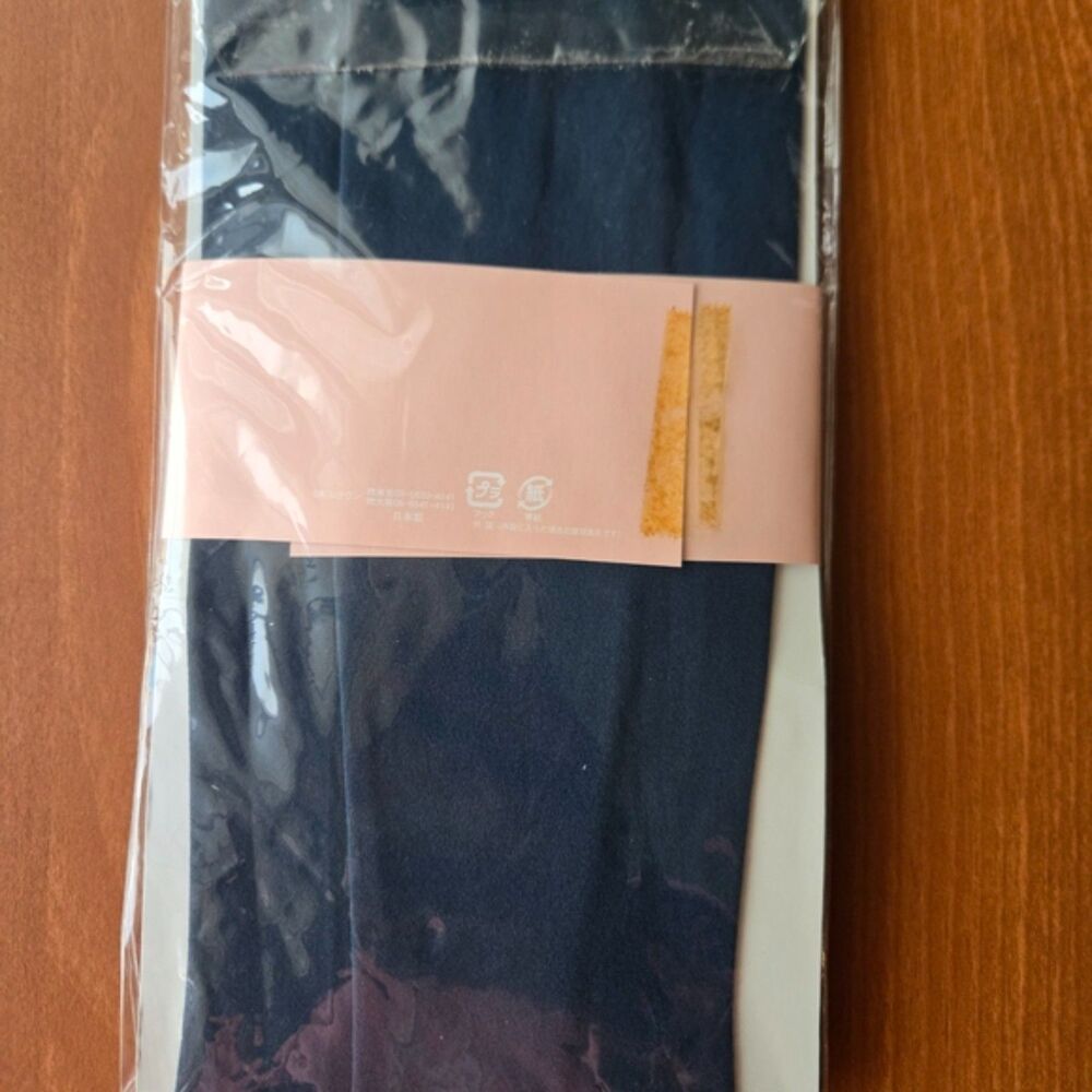 Rebecca Taylor Navy Tights Size M/L NIP | Designer Hosiery | Made in Japan - Picture 2 of 2